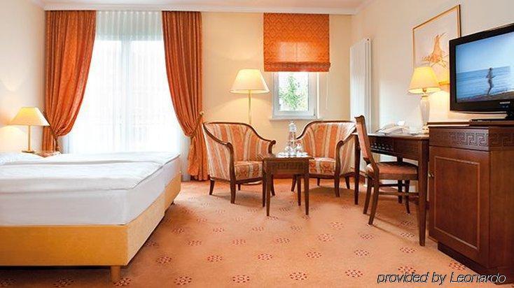 Victor'S Residenz-Hotel ארפורט חדר תמונה